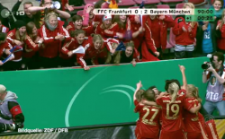 Schäfges ist hier beim DFB-Pokal Finale der Damen mittendrin statt nur dabei!